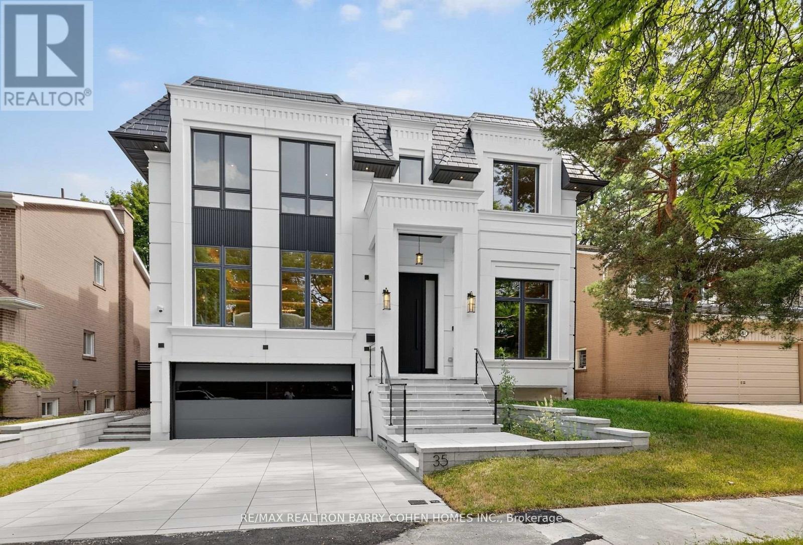 35 FOURSOME CRESCENT, Toronto, Ontario