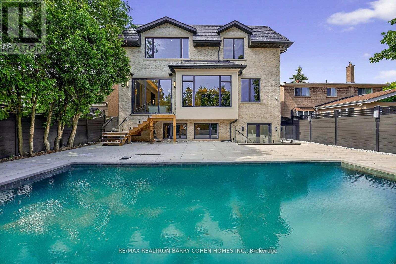 35 Foursome Crescent, Toronto, Ontario  M2P 1W1 - Photo 40 - C12420602