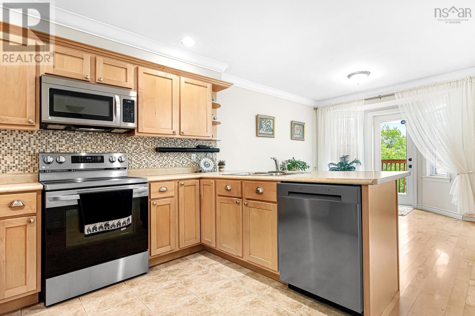 22 Brigadier Court, Halifax, Nova Scotia  B3M 4Y5 - Photo 2 - 202524049