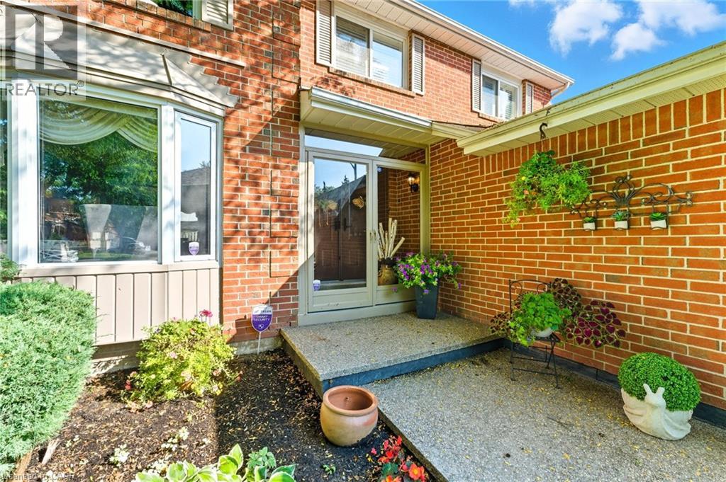 3043 Vanderbilt Road, Mississauga, Ontario  L5N 4W8 - Photo 2 - 40762220