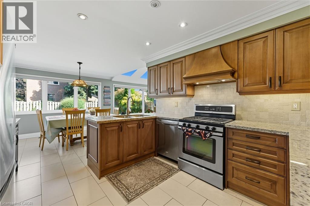 3043 Vanderbilt Road, Mississauga, Ontario  L5N 4W8 - Photo 4 - 40762220