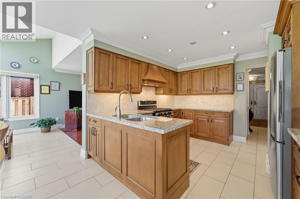 3043 Vanderbilt Road, Mississauga, Ontario  L5N 4W8 - Photo 5 - 40762220