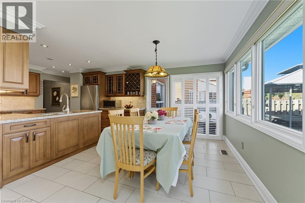 3043 Vanderbilt Road, Mississauga, Ontario  L5N 4W8 - Photo 8 - 40762220