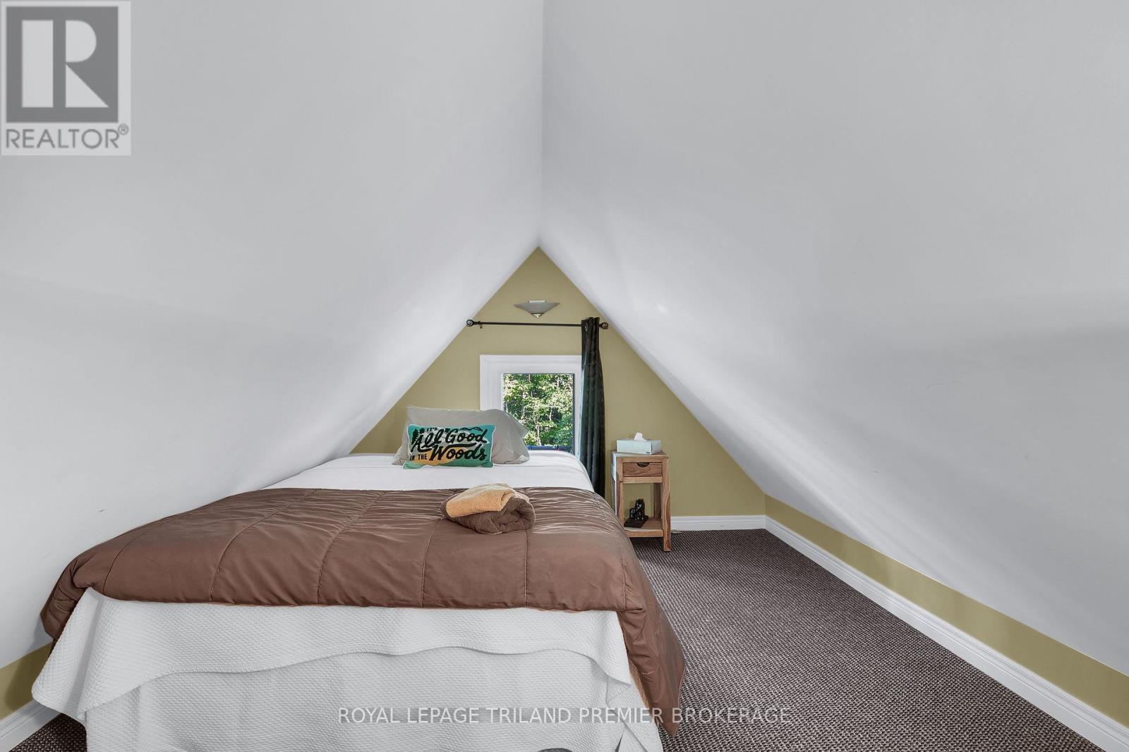 9941 Nipigon Street, Lambton Shores, Ontario  N0M 2L0 - Photo 25 - X12420609