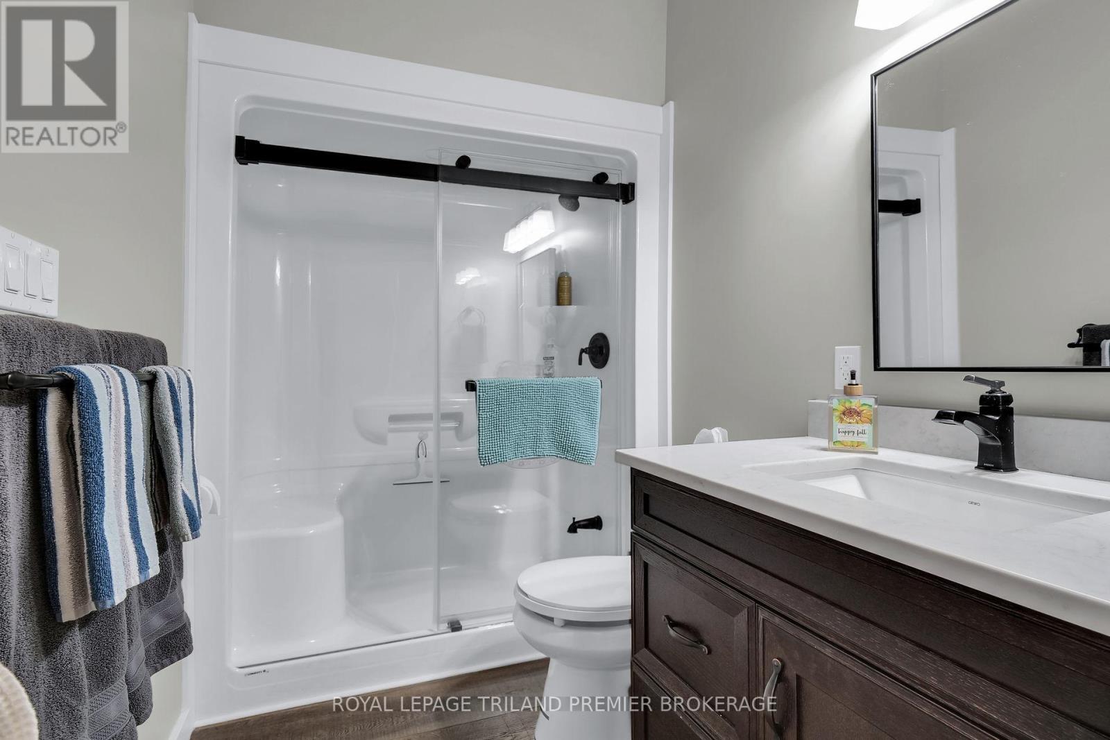 9941 Nipigon Street, Lambton Shores, Ontario  N0M 2L0 - Photo 42 - X12420609