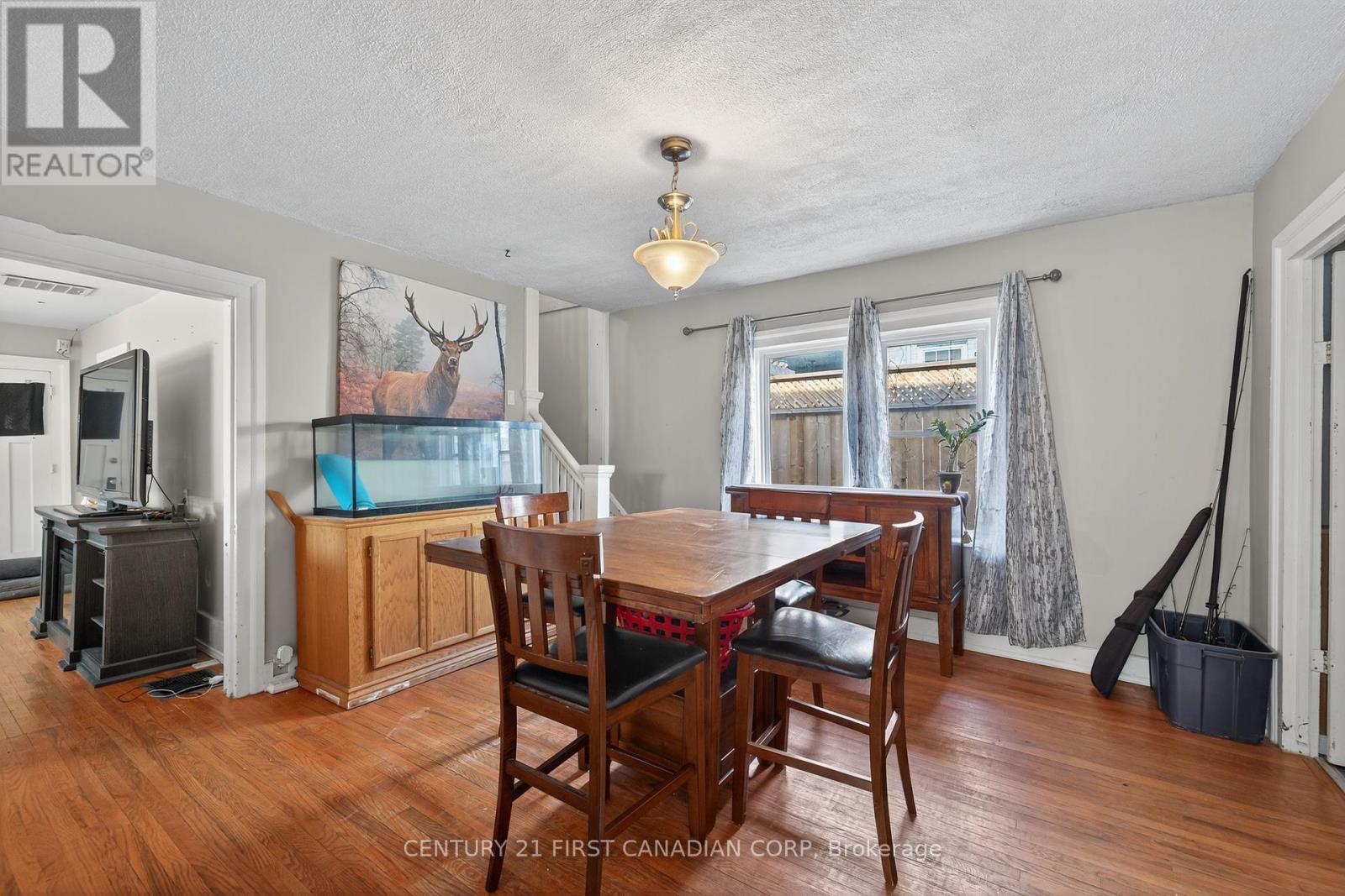 247 Ridout Street, West Elgin, Ontario  N0L 2C0 - Photo 17 - X12420658