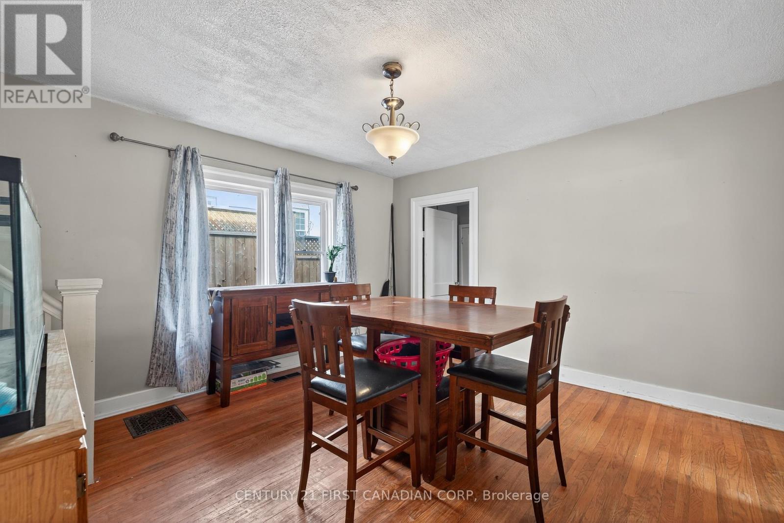 247 Ridout Street, West Elgin, Ontario  N0L 2C0 - Photo 18 - X12420658