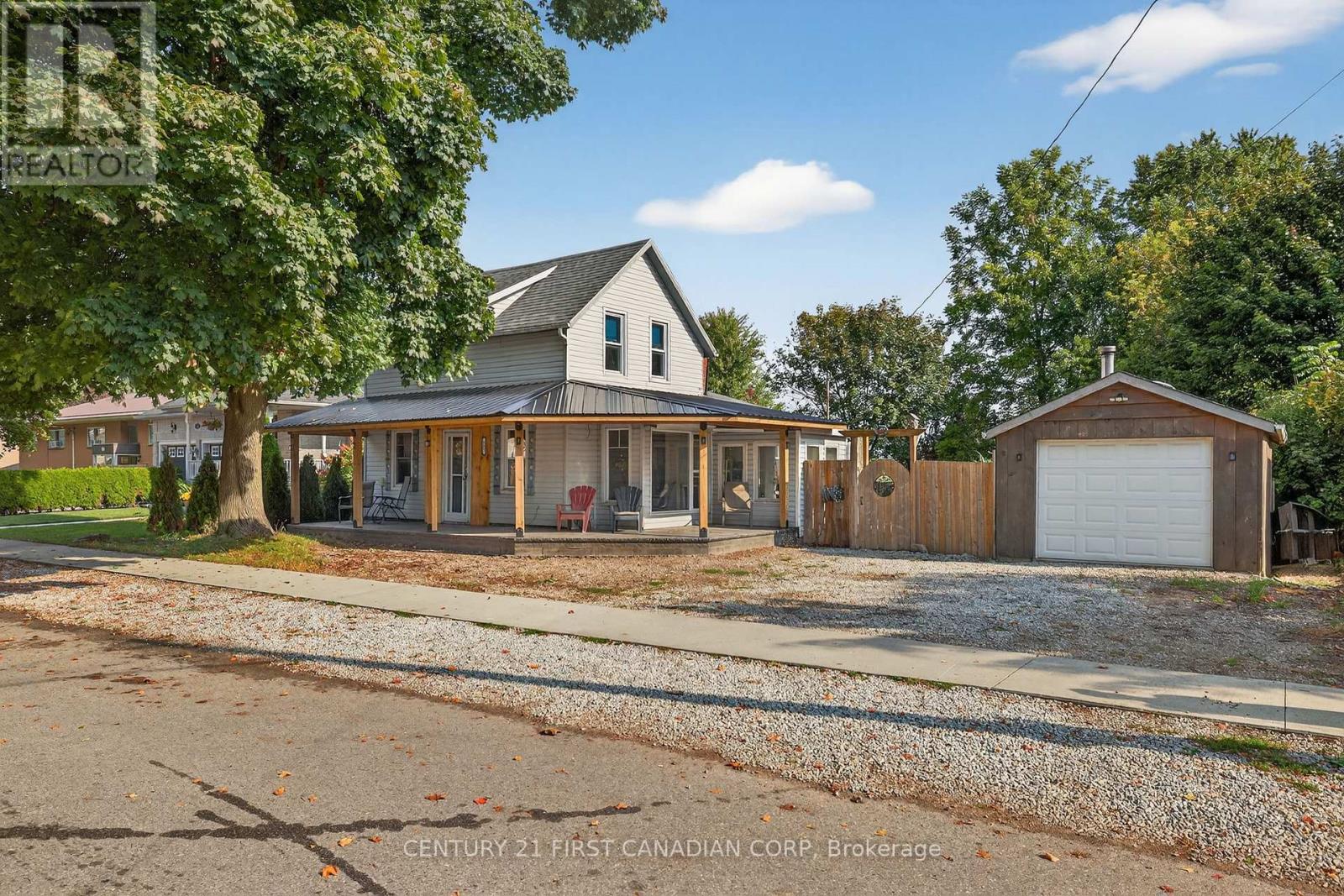 247 Ridout Street, West Elgin, Ontario  N0L 2C0 - Photo 2 - X12420658