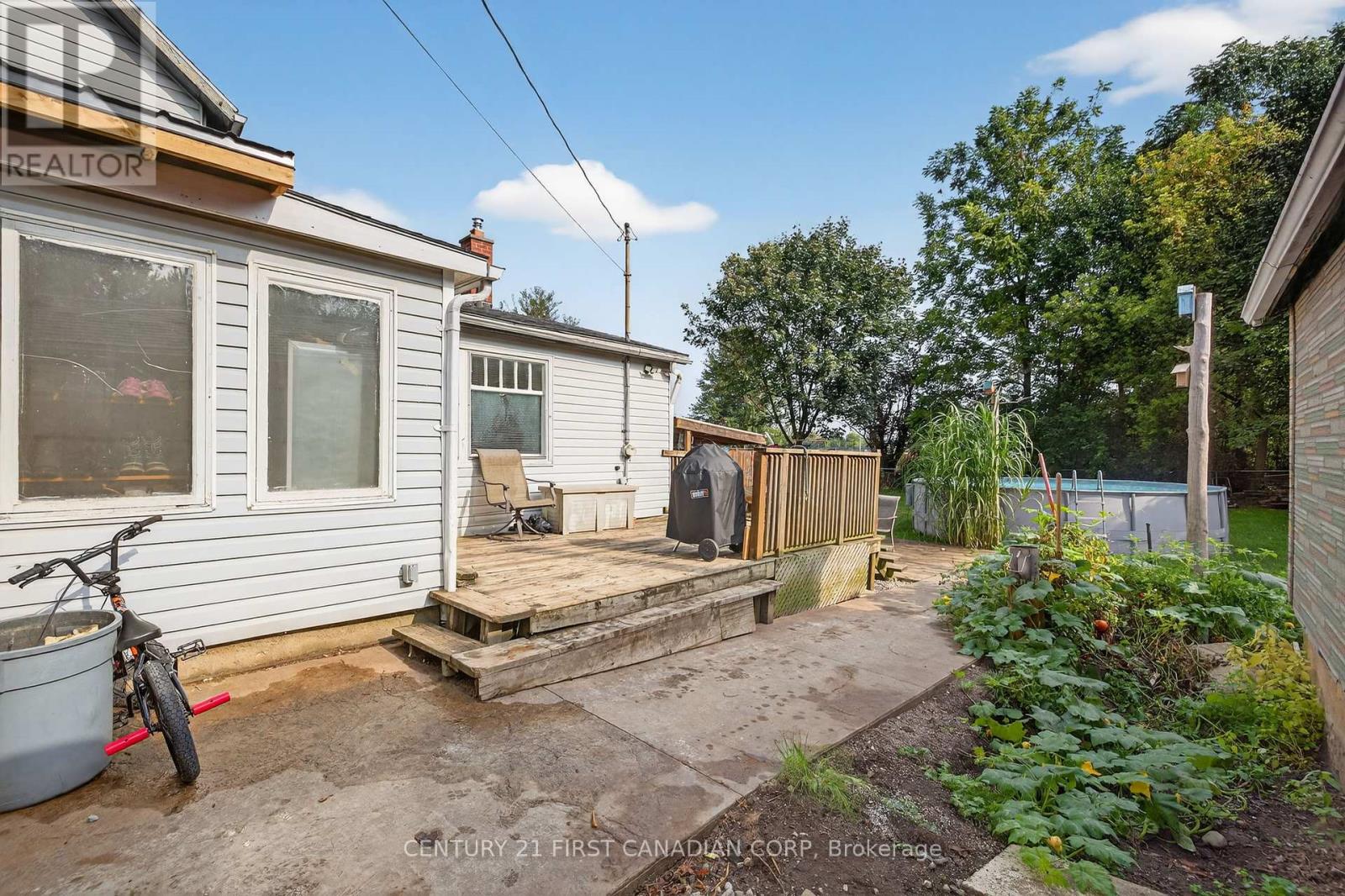 247 Ridout Street, West Elgin, Ontario  N0L 2C0 - Photo 32 - X12420658
