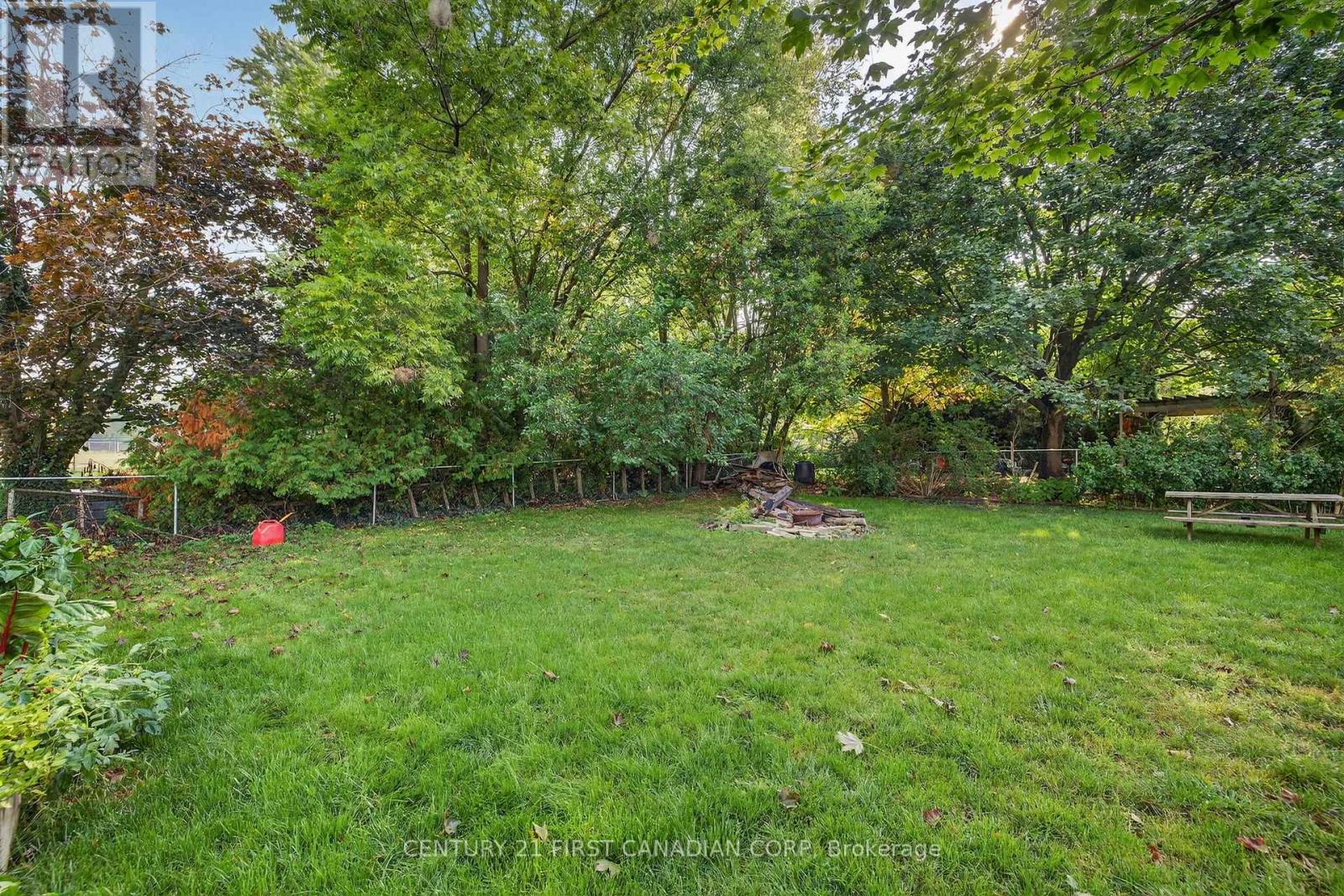 247 Ridout Street, West Elgin, Ontario  N0L 2C0 - Photo 37 - X12420658