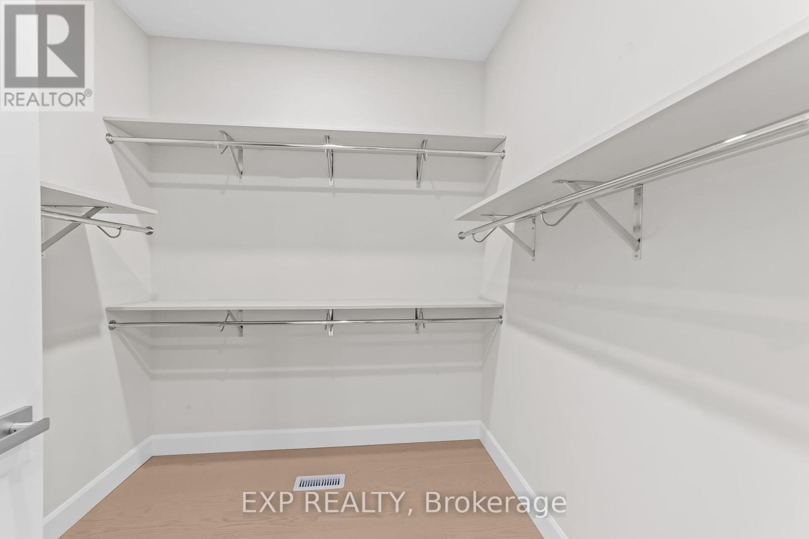 409 Ontario Street, Warwick, Ontario  N0M 2S0 - Photo 19 - X12420675