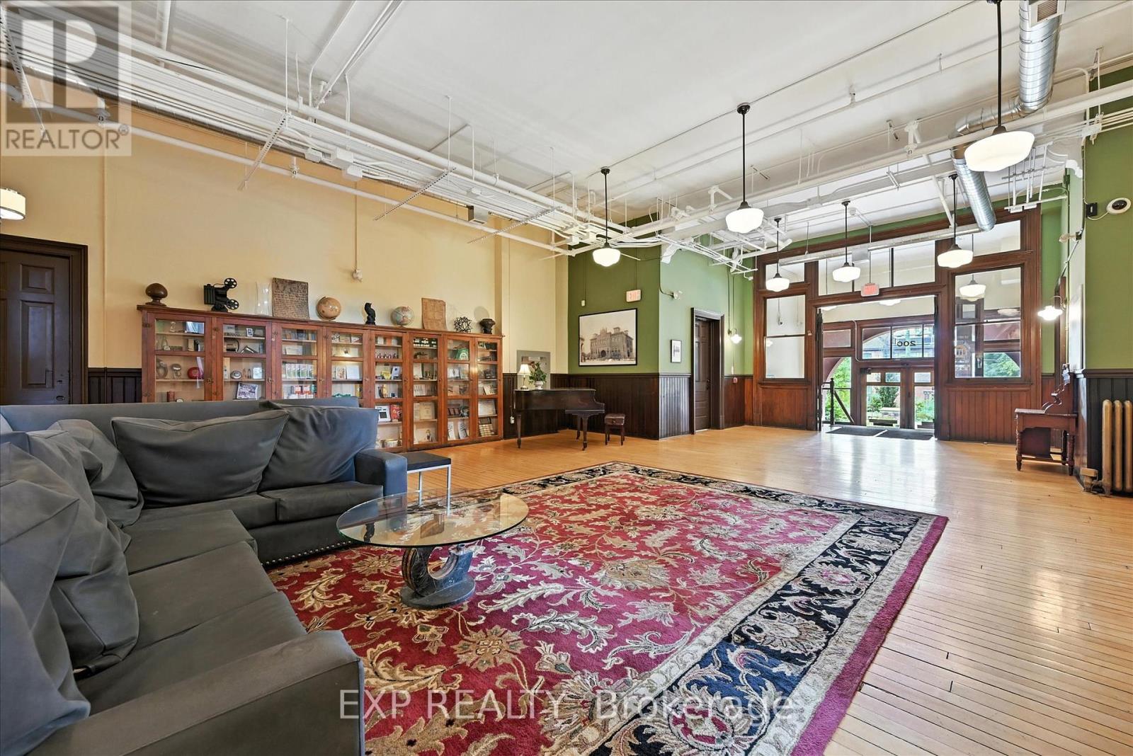 204 - 200 Stinson Street, Hamilton, Ontario  L8N 4J5 - Photo 4 - X12420635