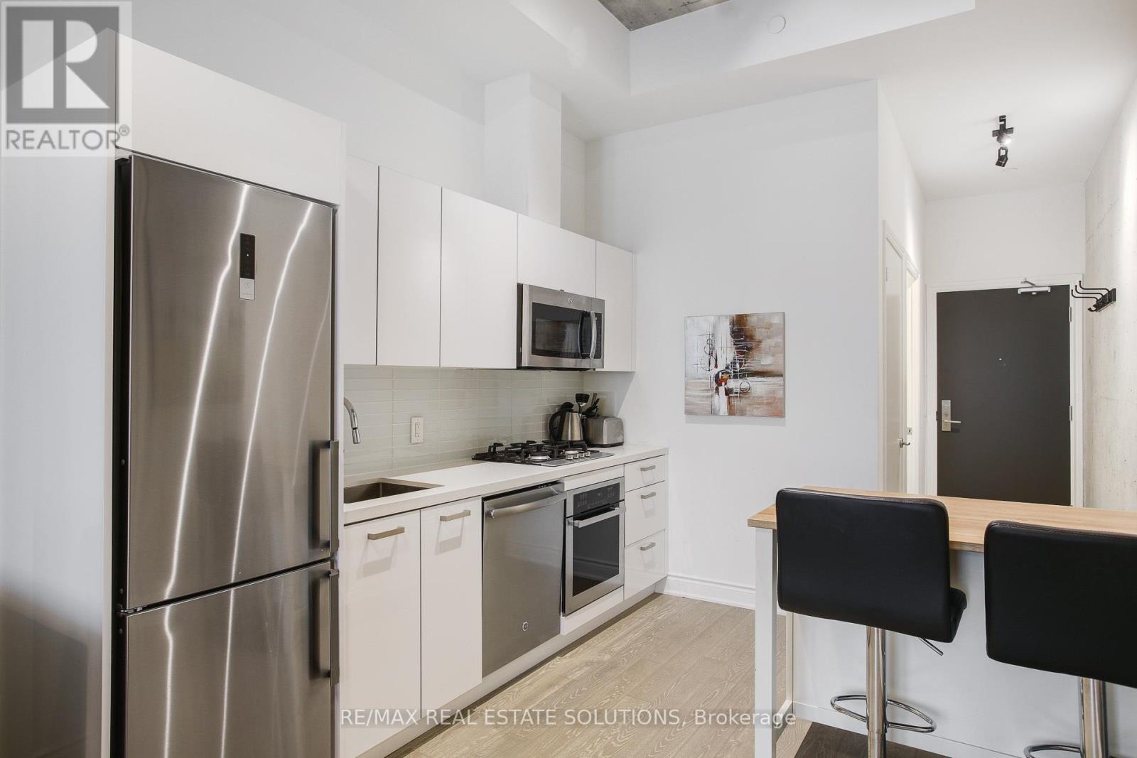 210 - 608 Richmond Street W, Toronto, Ontario  M5V 0N9 - Photo 3 - C12419562