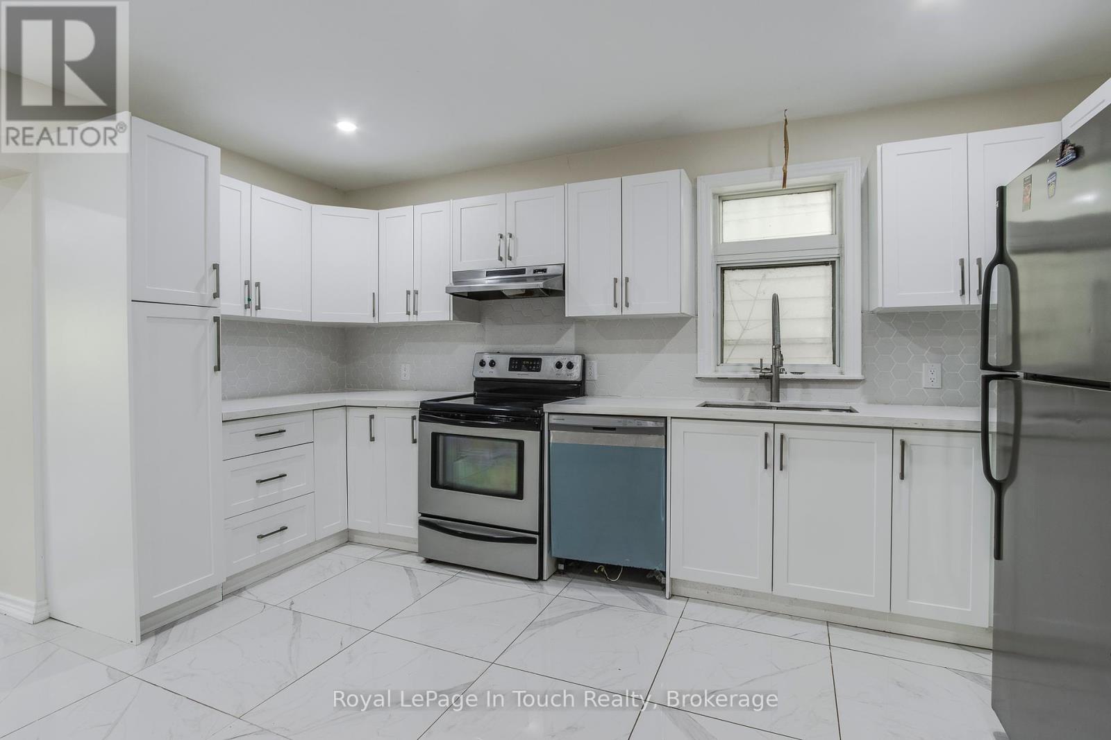 63 Fifth Street E, Midland, Ontario  L4R 3V4 - Photo 11 - S12420655