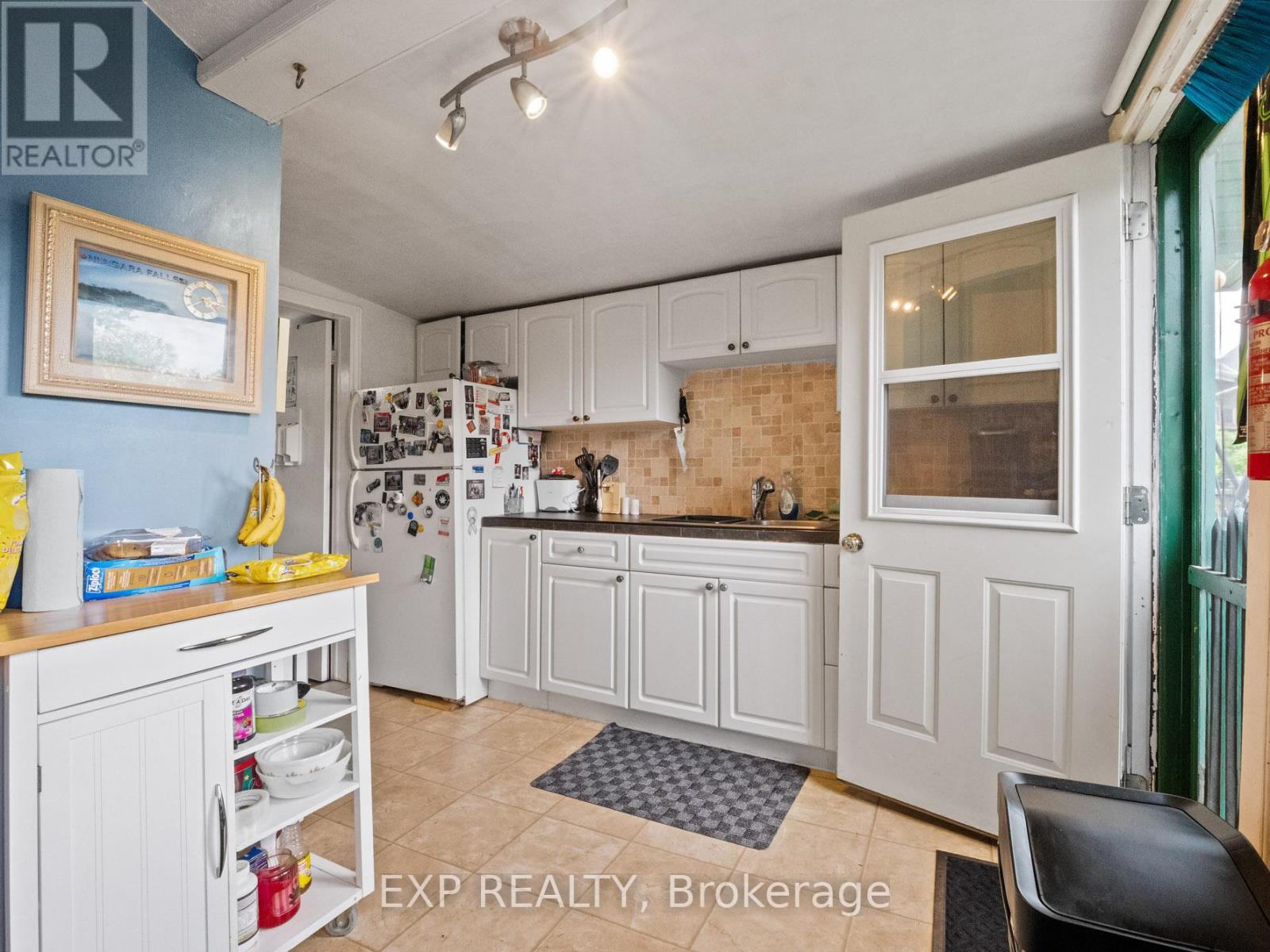 3852 Brunswick Avenue, Fort Erie, Ontario  L0S 1B0 - Photo 11 - X12420623