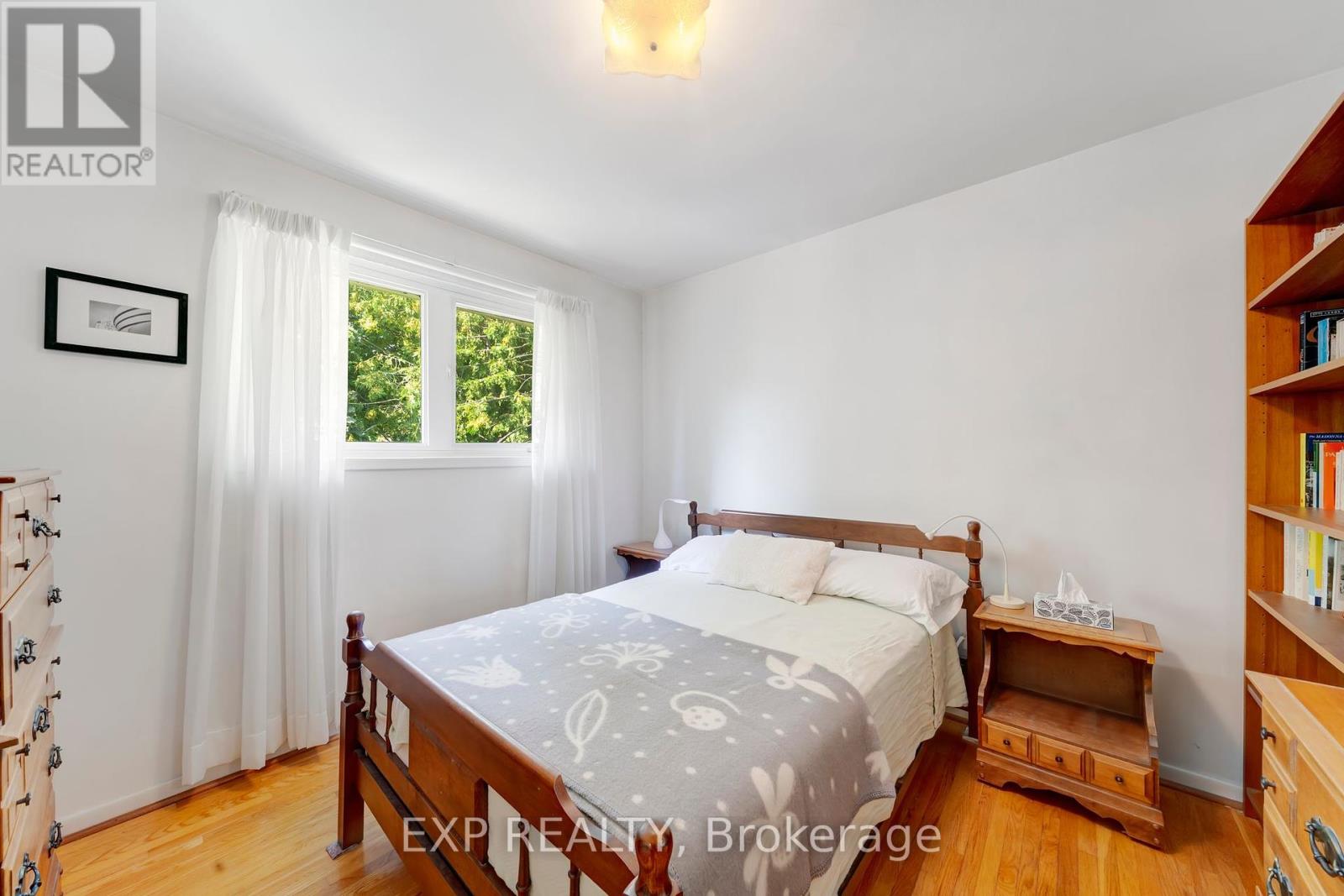 6 Queensland Court, Toronto, Ontario  M9C 4G8 - Photo 16 - W12420580