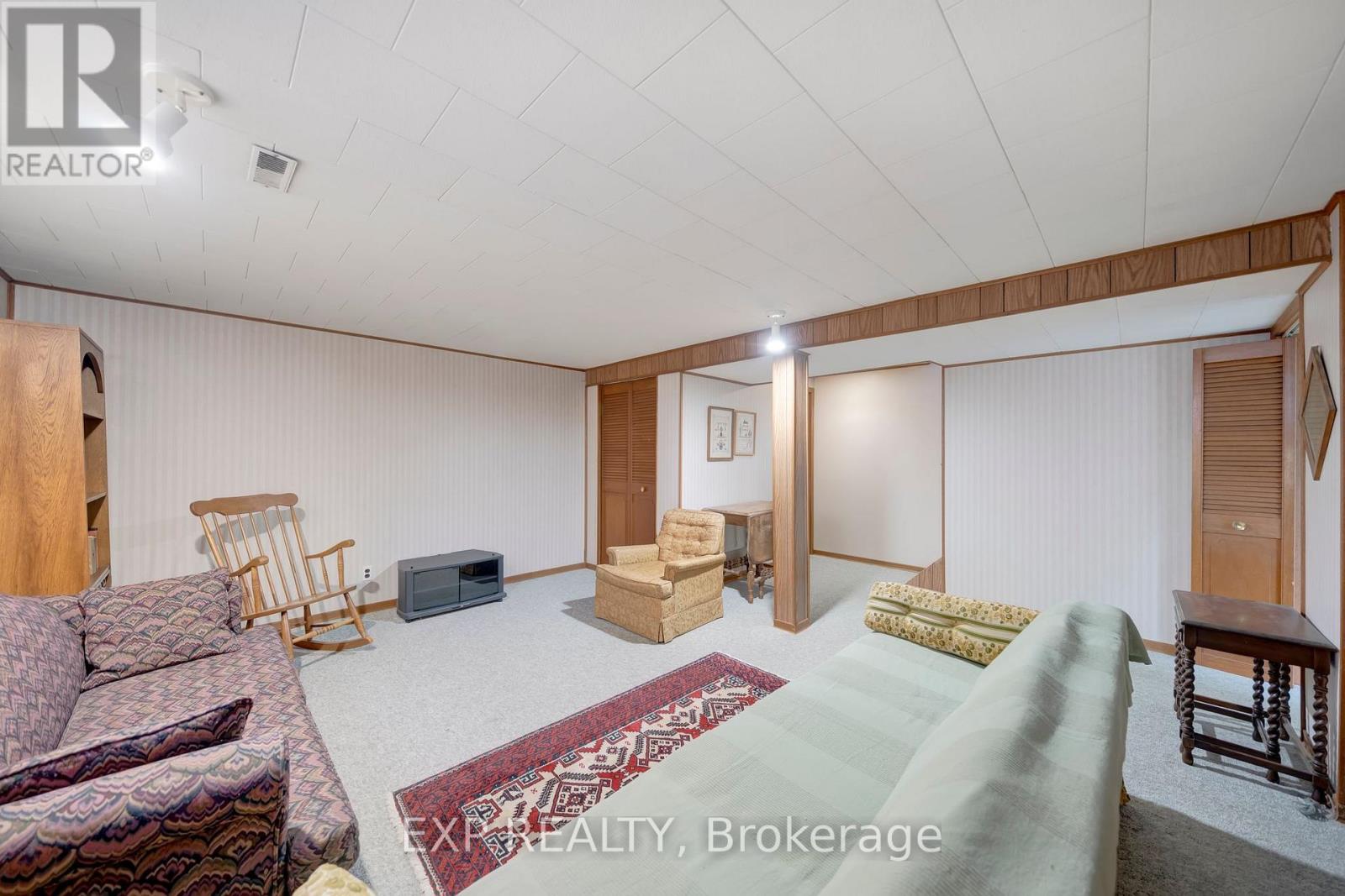 6 Queensland Court, Toronto, Ontario  M9C 4G8 - Photo 20 - W12420580