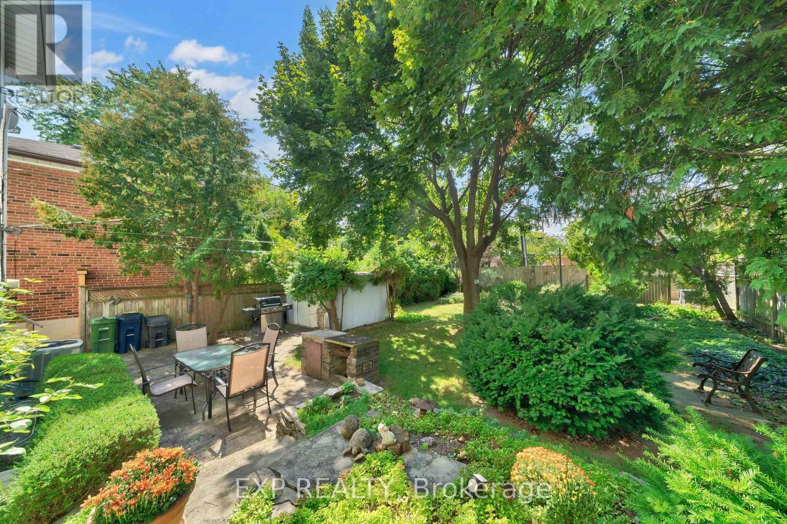 6 Queensland Court, Toronto, Ontario  M9C 4G8 - Photo 25 - W12420580