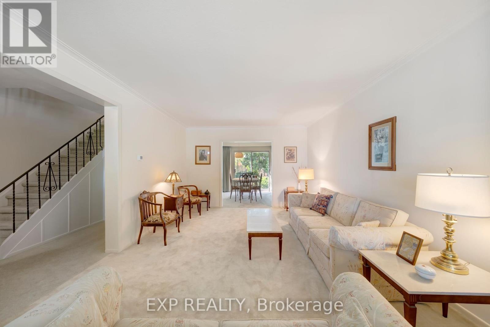 6 Queensland Court, Toronto, Ontario  M9C 4G8 - Photo 4 - W12420580
