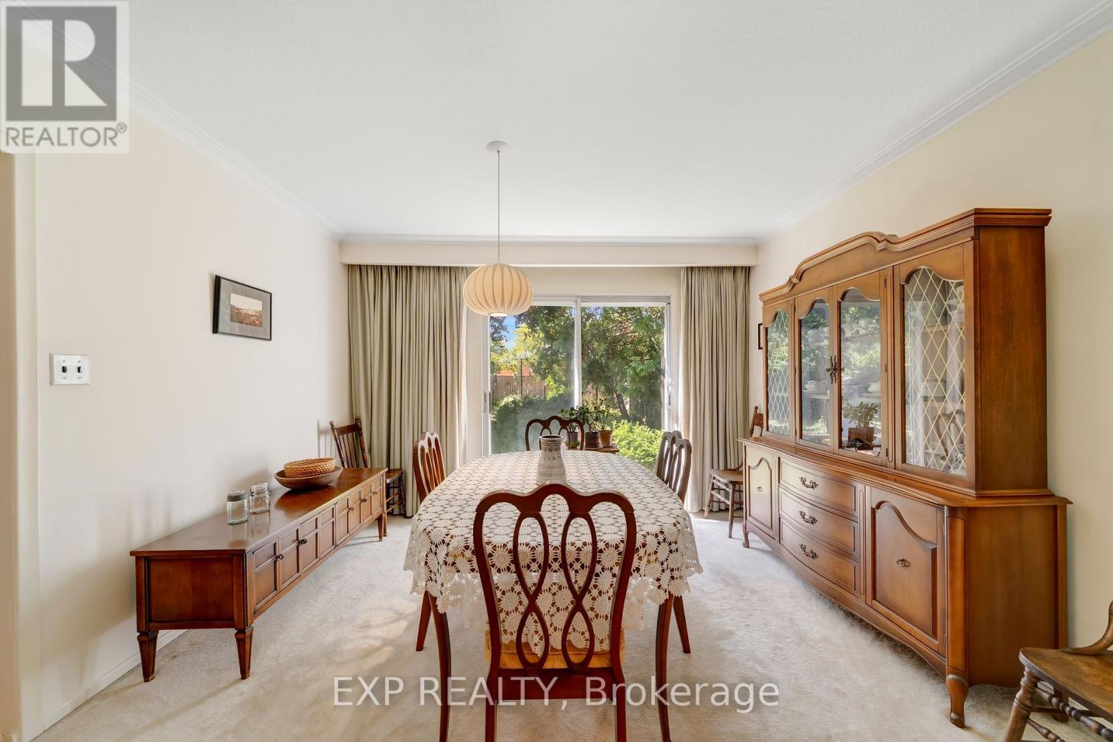 6 Queensland Court, Toronto, Ontario  M9C 4G8 - Photo 6 - W12420580