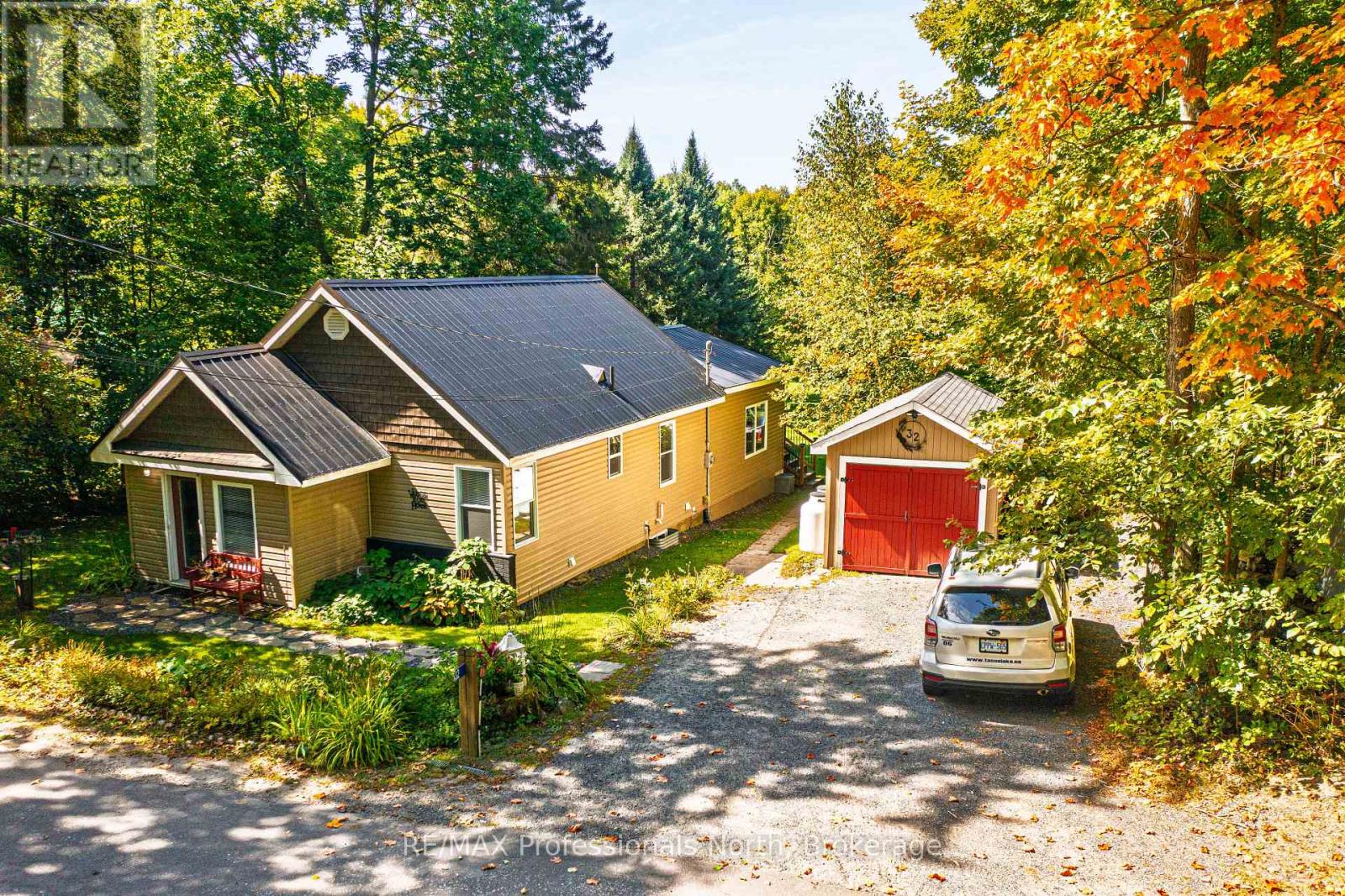 32 Bethune Road S, Huntsville, Ontario  P1H 2J2 - Photo 35 - X12420618