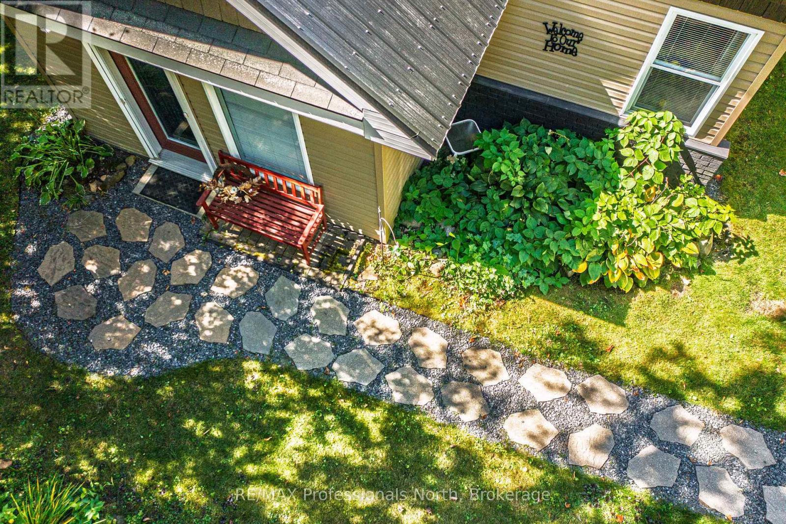 32 Bethune Road S, Huntsville, Ontario  P1H 2J2 - Photo 4 - X12420618