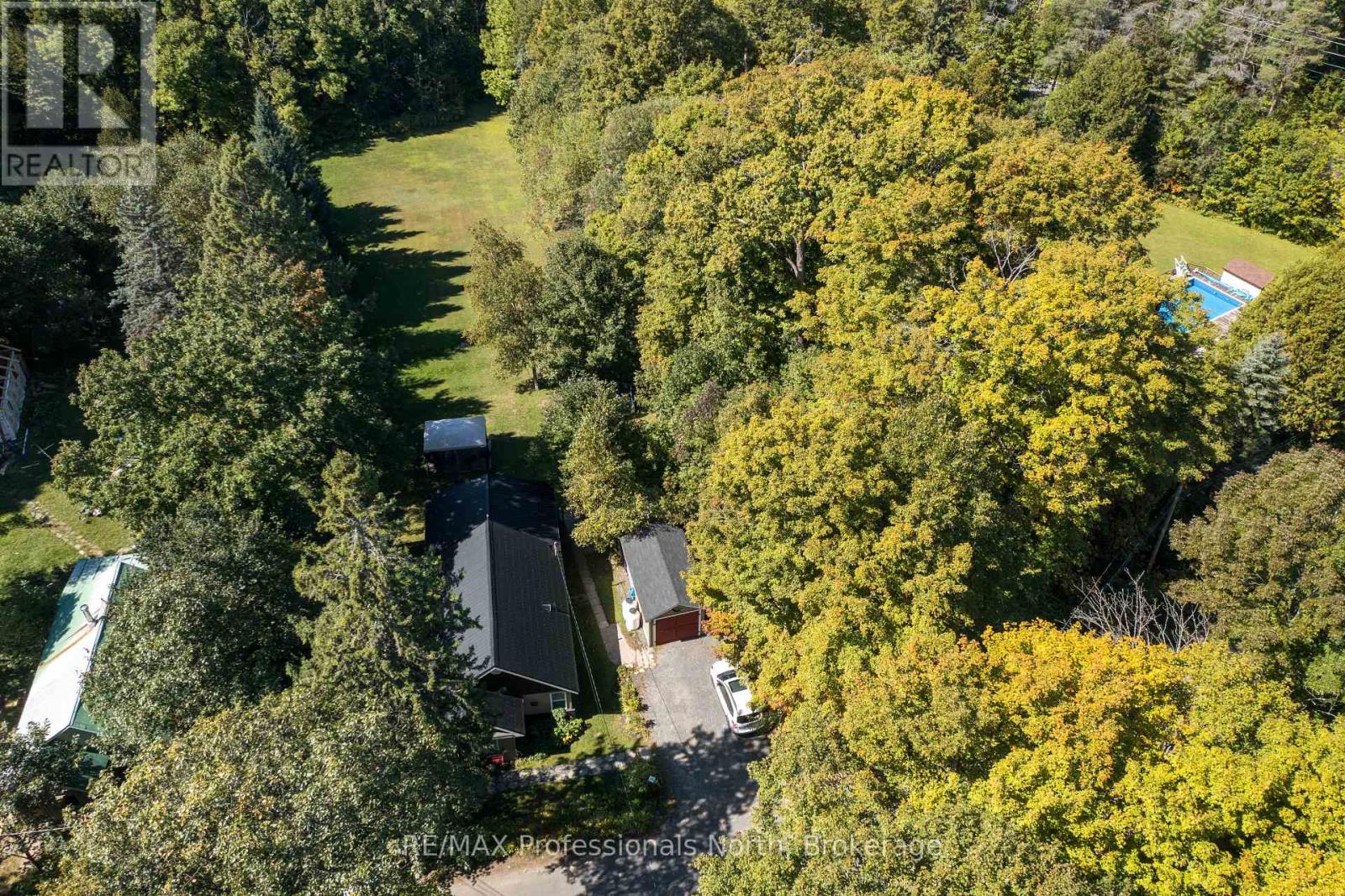 32 Bethune Road S, Huntsville, Ontario  P1H 2J2 - Photo 5 - X12420618