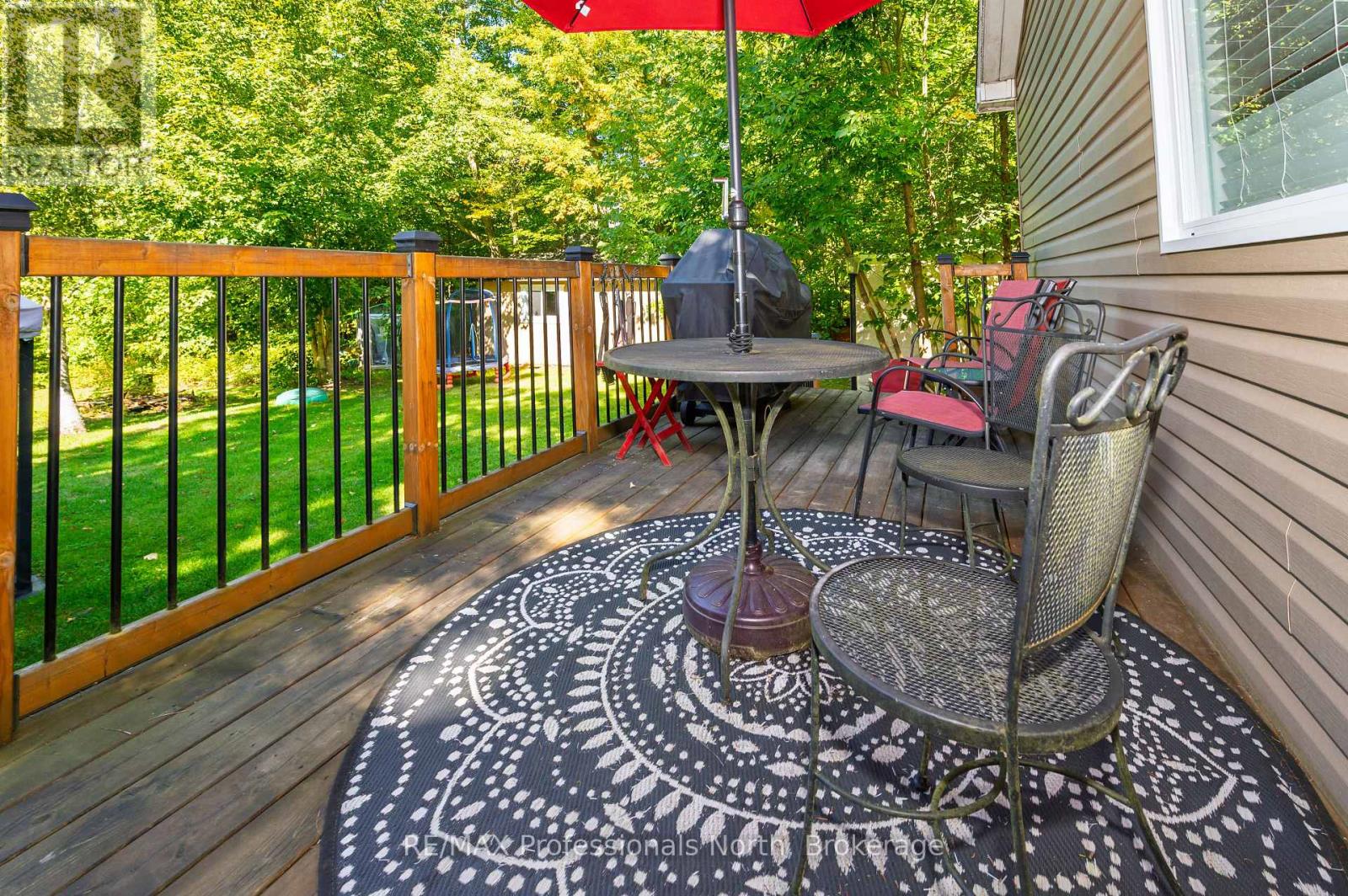 32 Bethune Road S, Huntsville, Ontario  P1H 2J2 - Photo 6 - X12420618
