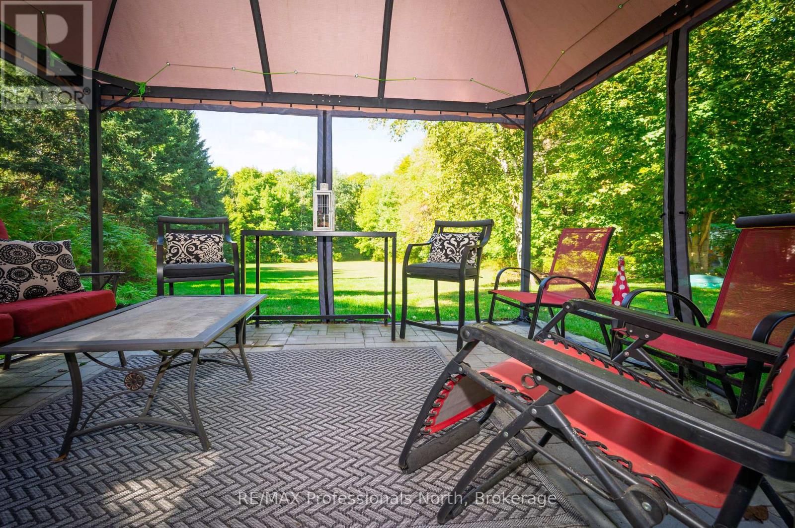 32 Bethune Road S, Huntsville, Ontario  P1H 2J2 - Photo 8 - X12420618