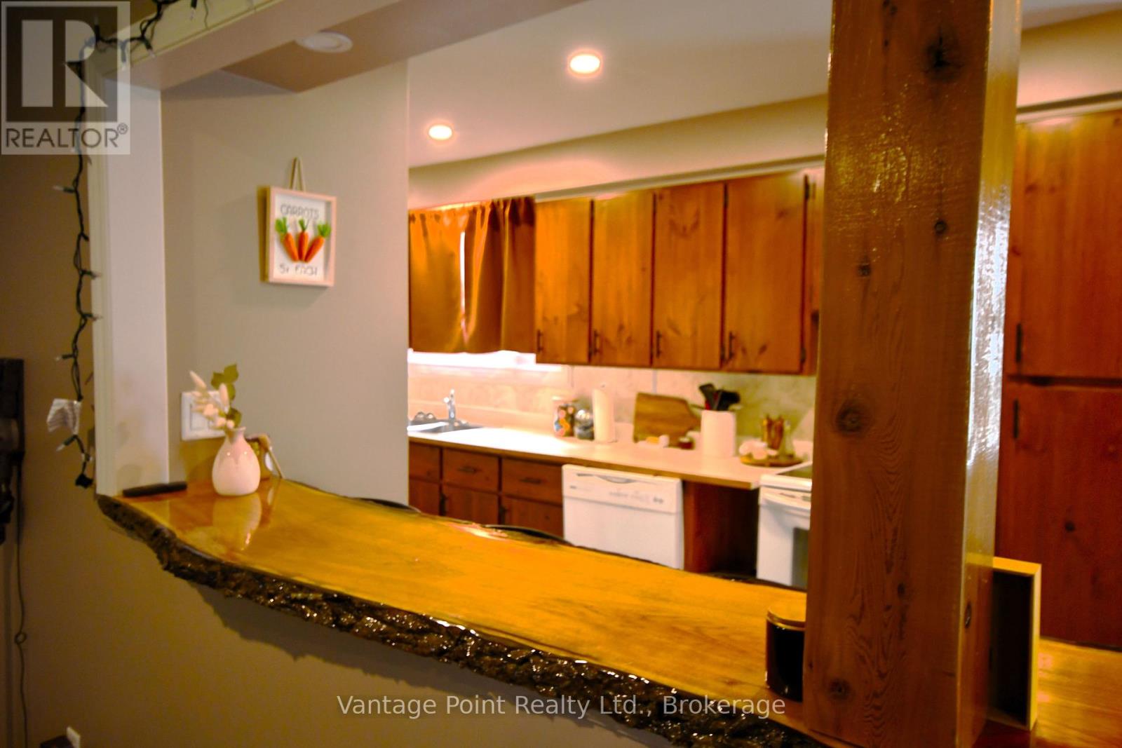 29 Margaret Street, Grey Highlands, Ontario N0C 1E0 - Photo 10 - X12420647