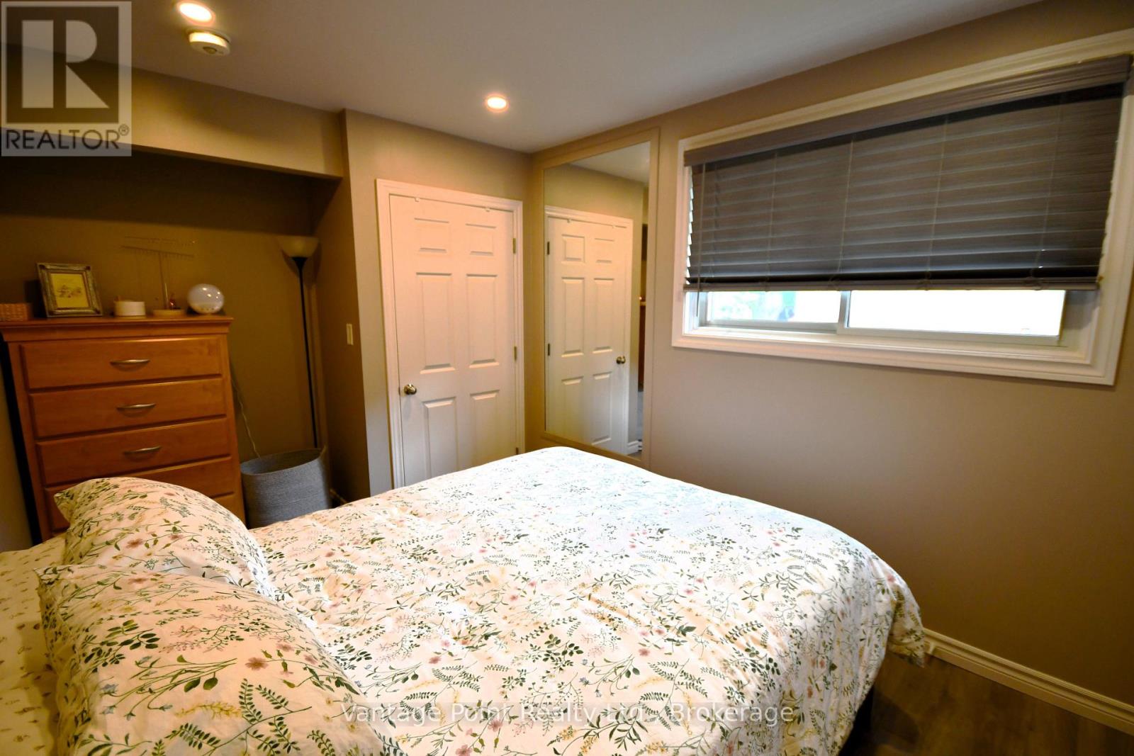 29 Margaret Street, Grey Highlands, Ontario N0C 1E0 - Photo 18 - X12420647