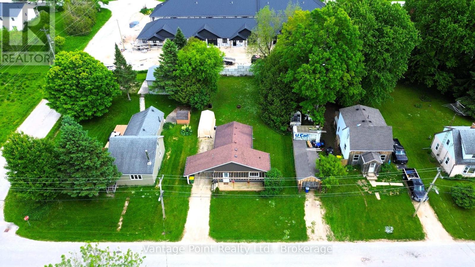 29 Margaret Street, Grey Highlands, Ontario N0C 1E0 - Photo 25 - X12420647