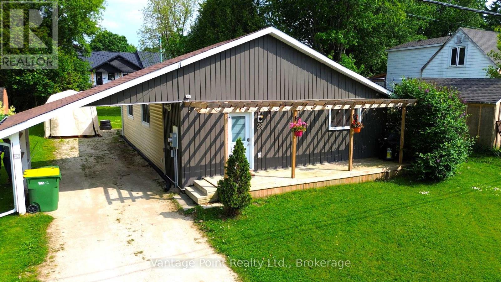 29 Margaret Street, Grey Highlands, Ontario N0C 1E0 - Photo 26 - X12420647