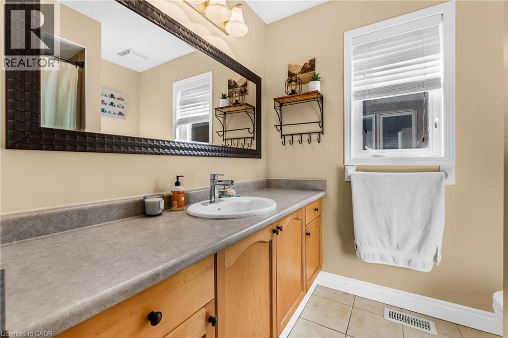 117 Glenmeadow Crescent, Stoney Creek, Ontario  L8E 6C1 - Photo 23 - 40772297