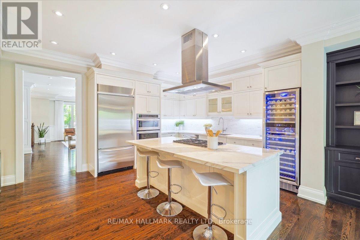 135 Glenvale Boulevard, Toronto, Ontario  M4G 2W1 - Photo 11 - C12420622
