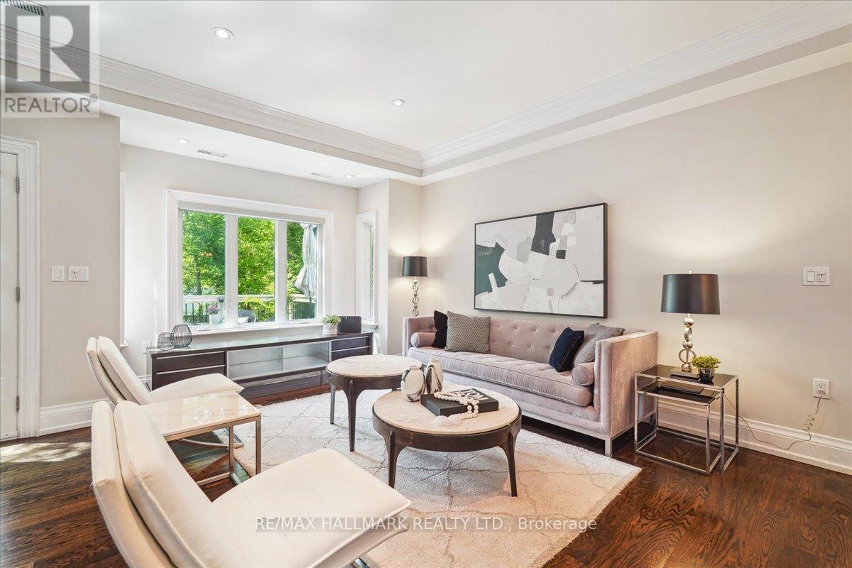 135 Glenvale Boulevard, Toronto, Ontario  M4G 2W1 - Photo 13 - C12420622