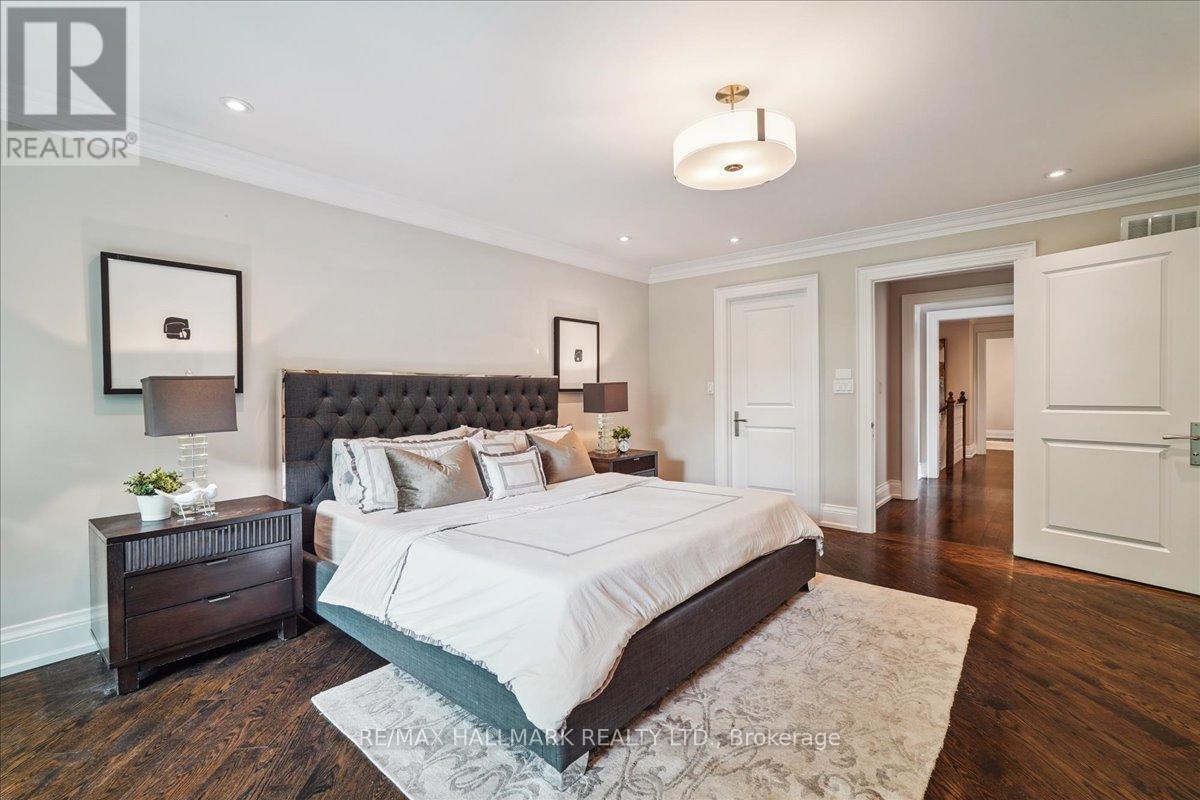 135 Glenvale Boulevard, Toronto, Ontario  M4G 2W1 - Photo 21 - C12420622