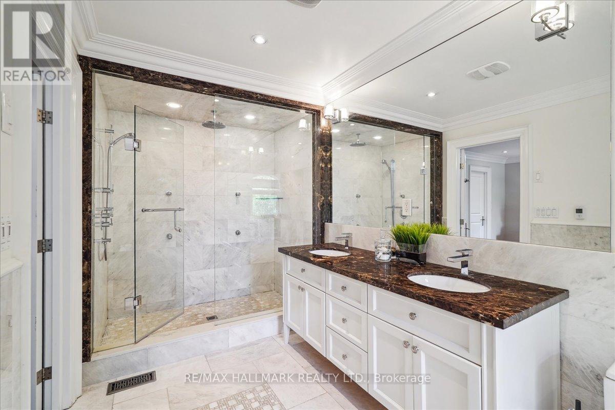 135 Glenvale Boulevard, Toronto, Ontario  M4G 2W1 - Photo 23 - C12420622