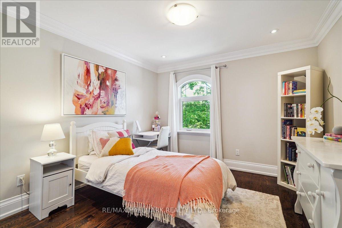 135 Glenvale Boulevard, Toronto, Ontario  M4G 2W1 - Photo 27 - C12420622