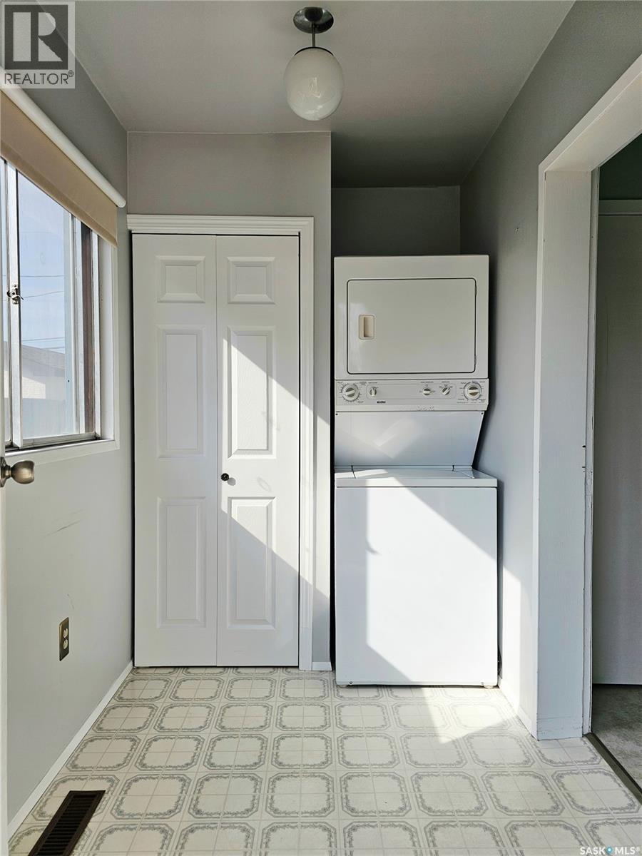 576 3rd Avenue Nw, Swift Current, Saskatchewan  S9H 0S6 - Photo 13 - SK019050
