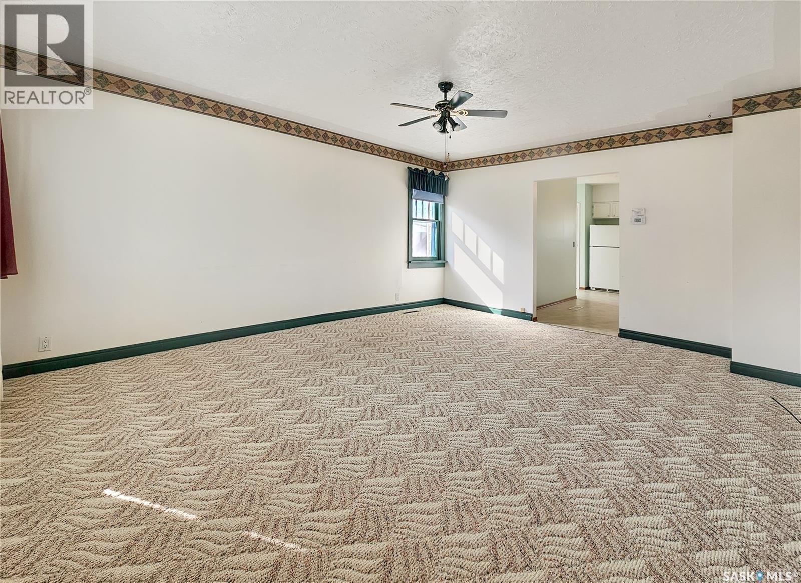 576 3rd Avenue Nw, Swift Current, Saskatchewan  S9H 0S6 - Photo 8 - SK019050