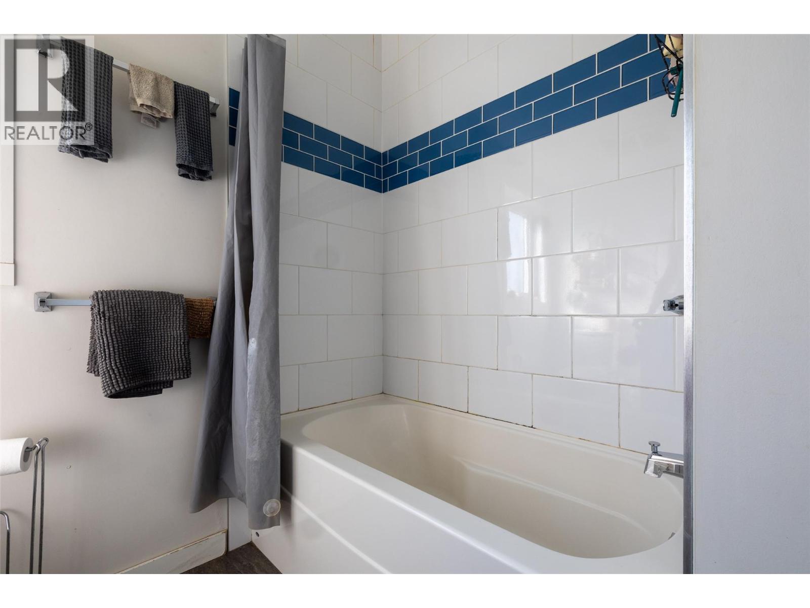 1092 9th Avenue, Fernie, British Columbia  V0B 1M5 - Photo 16 - 10363128
