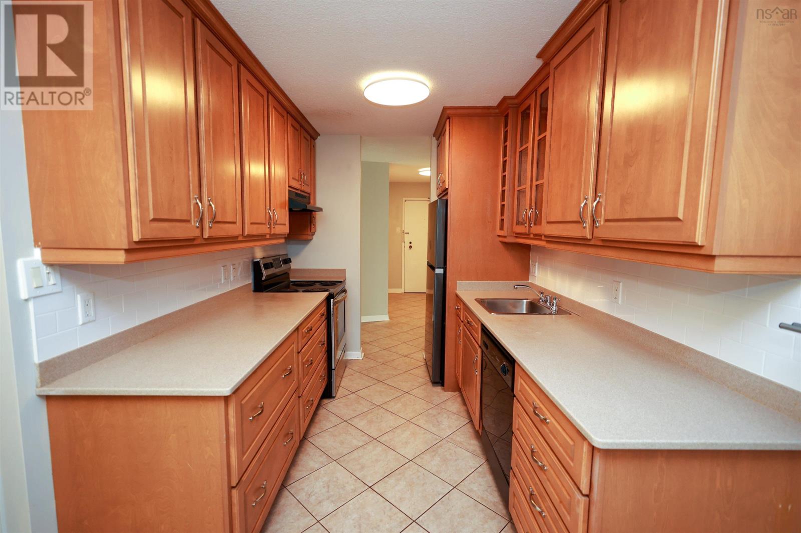 302 5561 Heatherwood Court, Halifax Regional Municipality, Nova Scotia  B3K 5N7 - Photo 4 - 202518219