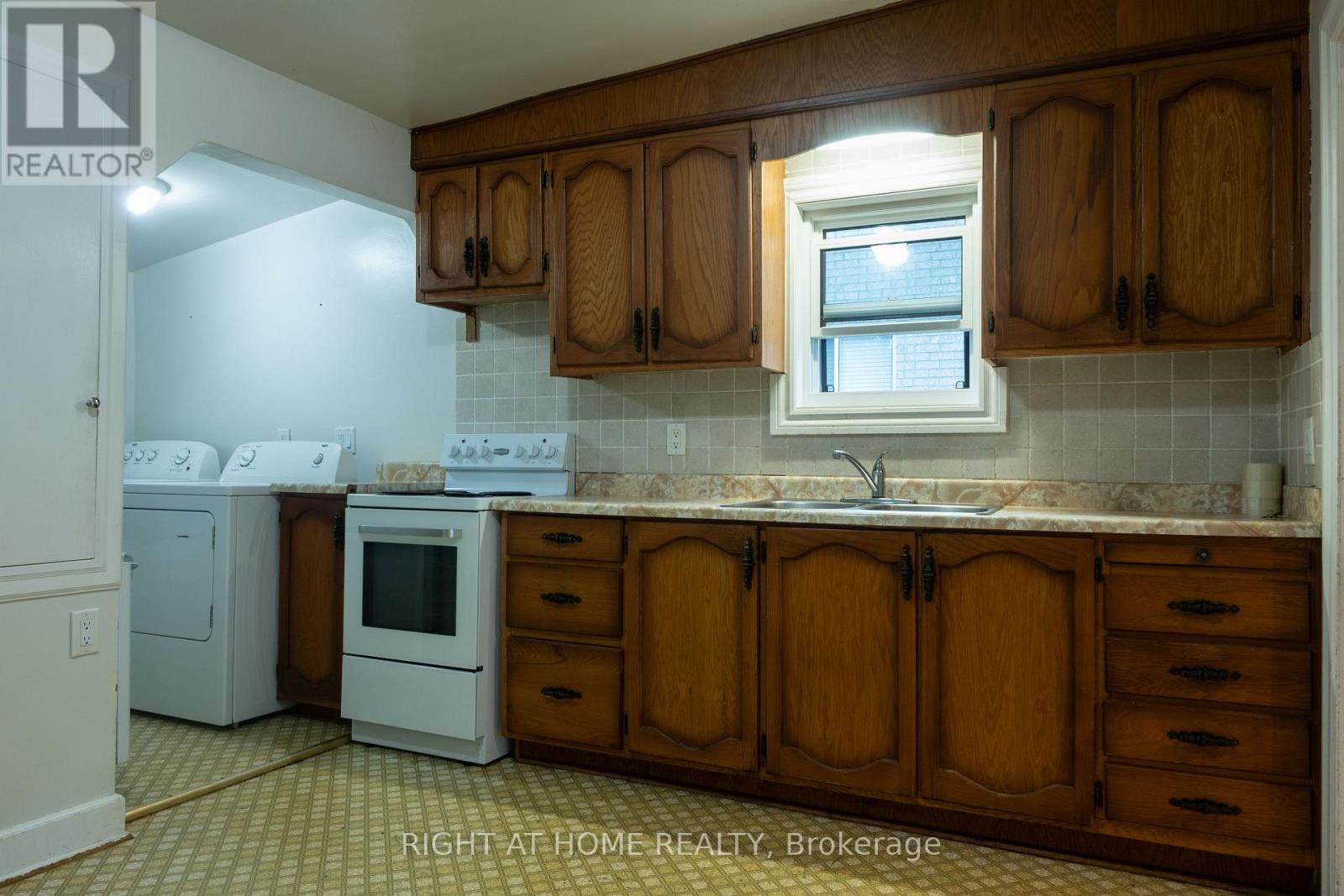 22 Westmount Street, Oshawa, Ontario  L1J 4W9 - Photo 10 - E12420644
