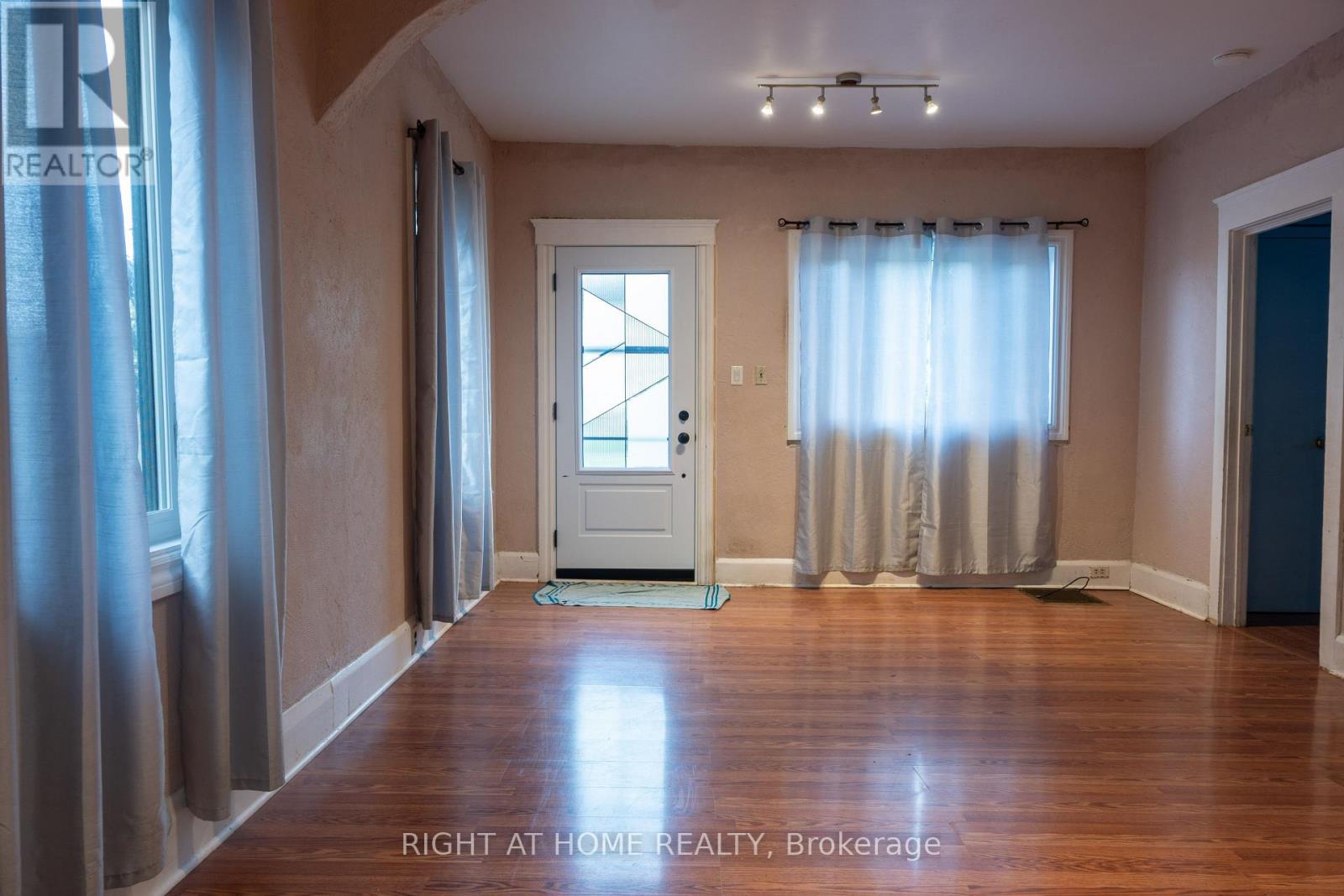 22 Westmount Street, Oshawa, Ontario  L1J 4W9 - Photo 7 - E12420644