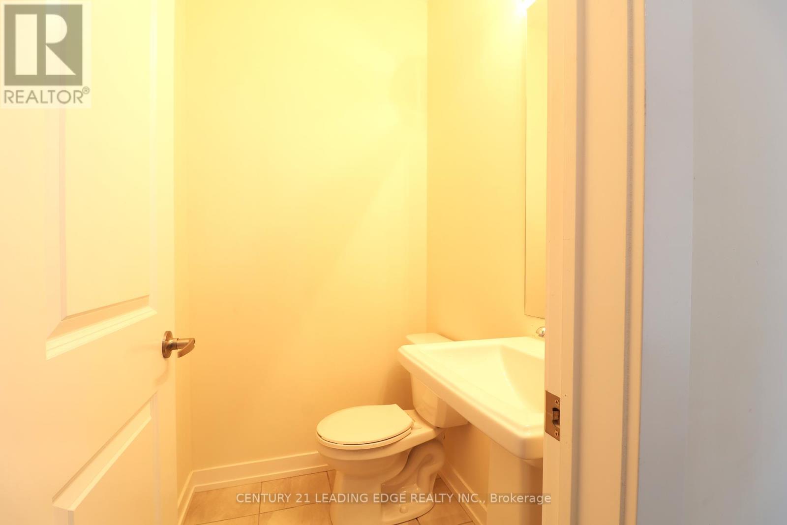 2644 Castlegate Crossing, Pickering, Ontario  L1X 0H8 - Photo 10 - E12420657
