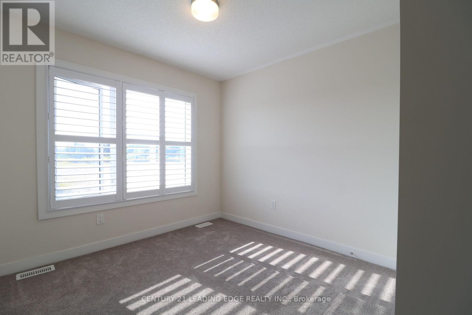 2644 Castlegate Crossing, Pickering, Ontario  L1X 0H8 - Photo 24 - E12420657
