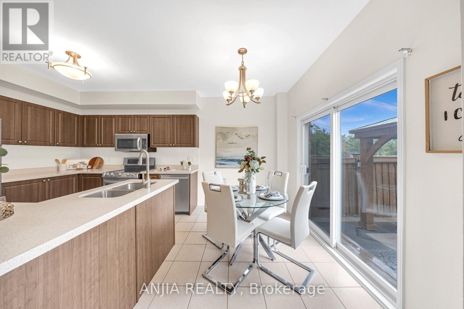 34 Horn Street, Whitchurch-Stouffville, Ontario  L4A 0X9 - Photo 17 - N12420625