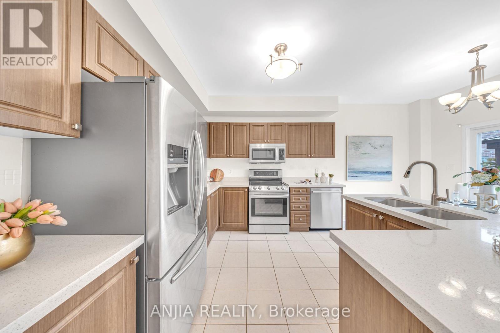 34 Horn Street, Whitchurch-Stouffville, Ontario  L4A 0X9 - Photo 23 - N12420625