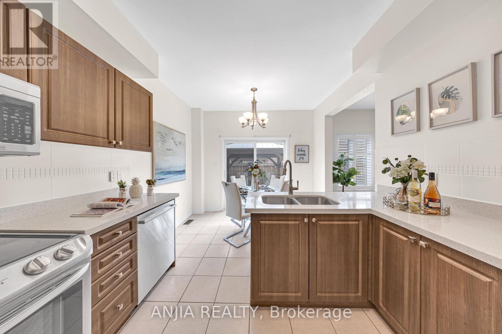 34 Horn Street, Whitchurch-Stouffville, Ontario  L4A 0X9 - Photo 24 - N12420625